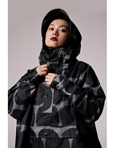 RAINKISS Regenponcho Black Polka